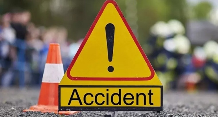 నల్లగొండలో ఆటో బోల్తా.. కూలీల గాయాలు, ఇద్దరి పరిస్థితి విషమం

