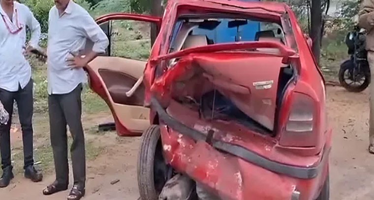 ఘోర రోడ్డు ప్రమాదం