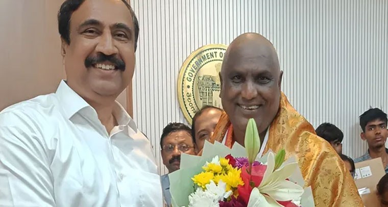 మంత్రి అడ్లూరికి శుభాకాంక్షలు తెలిపిన ఎమ్మెల్యే