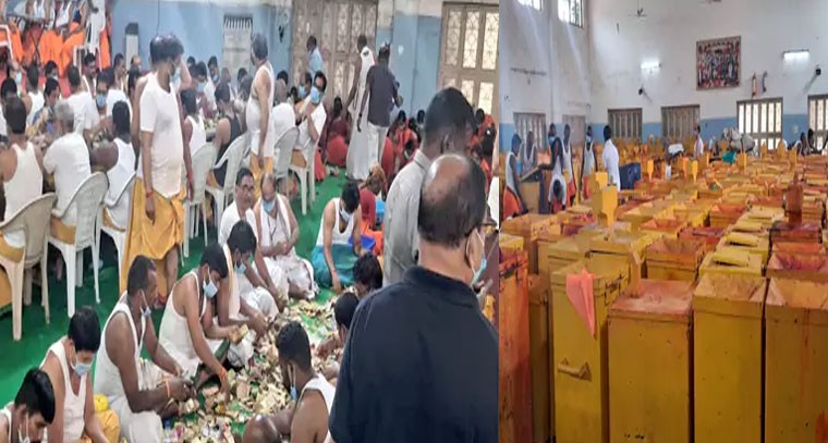 కొనసాగుతున్న మేడారం హుండీల లెక్కింపు