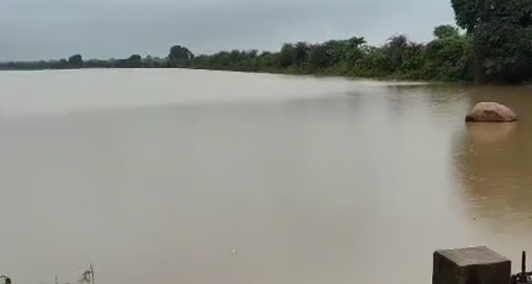  అక్కమ్మ చెరువు నిండుగా, రైతుల ఆనందం