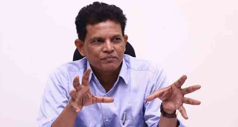 అక్బరుద్దీన్ ఒవైసీకి కౌంటర్ ఇచ్చిన  ఆకునూరి మురళి
