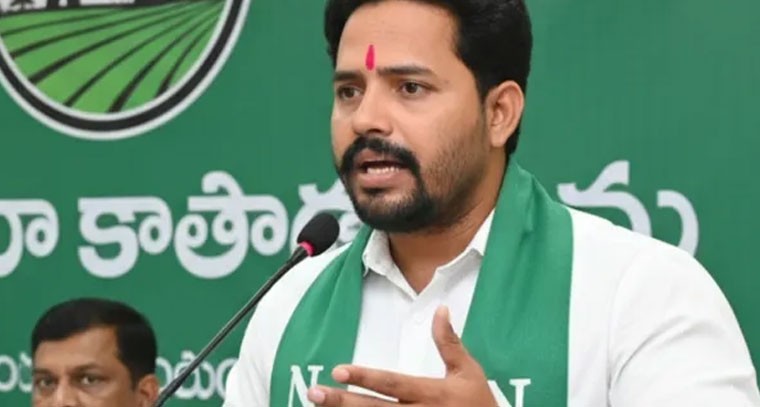 అంబేద్కర్ విగ్రహాల ధ్వంసంపై దేశద్రోహ చట్టం: రవి రాజ్ రాథోడ్ డిమాండ్