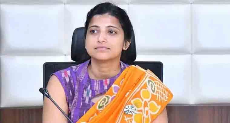 తెలంగాణ కేడర్‌కు ఆమ్రపాలి బదిలీ 
