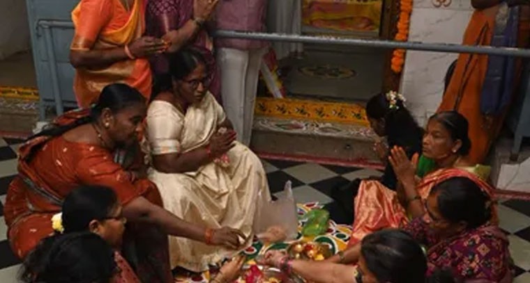 వెంకటేశ్వర ఆలయంలో ముక్కోటి ఏకాదశి ప్రత్యేక పూజలు