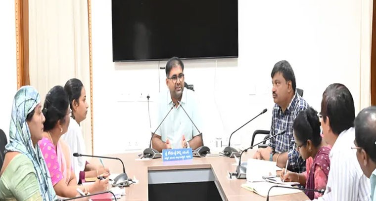 అంగన్ వాడీలు మరింత సమర్థవంతంగా పనిచేయాలి: పెద్దపల్లి కలెక్టర్