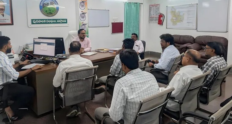 నల్గొండలో గణేష్ నవరాత్రుల ఏర్పాట్లపై సమీక్ష.. అధికారులకు స్పష్టమైన ఆదేశాలు

