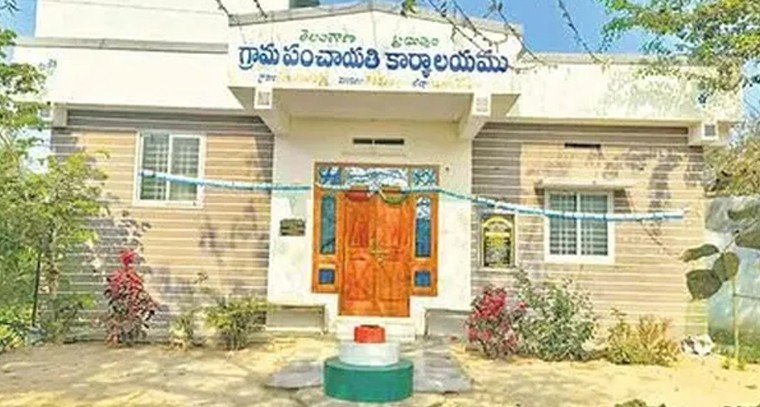 పంచాయతీలకు కేంద్ర నిధుల విడుదల.. పాత, కొత్త సర్పంచుల మధ్య 'ఆర్థిక' పోరు

