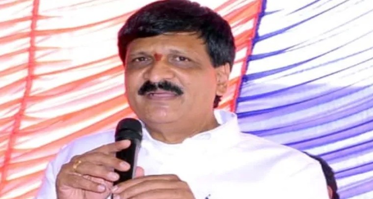 కేటీఆర్‌పై మైనంపల్లి సంచలన విమర్శలు.. ఫోన్ ట్యాపింగ్, భూముల అమ్మకం ఆరోపణలు

