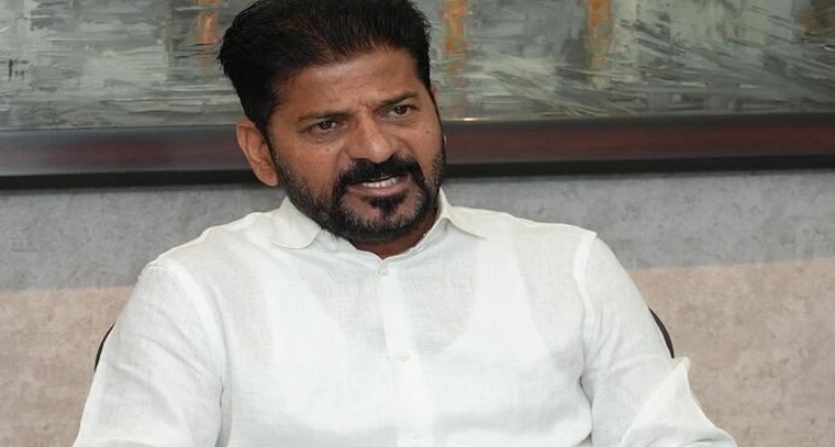 తెలంగాణ కాంగ్రెస్ కీలక భేటీ.. డీసీసీ అధ్యక్షుల ఎంపికపై హైకమాండ్‌తో సీఎం రేవంత్ రెడ్డి చర్చలు

