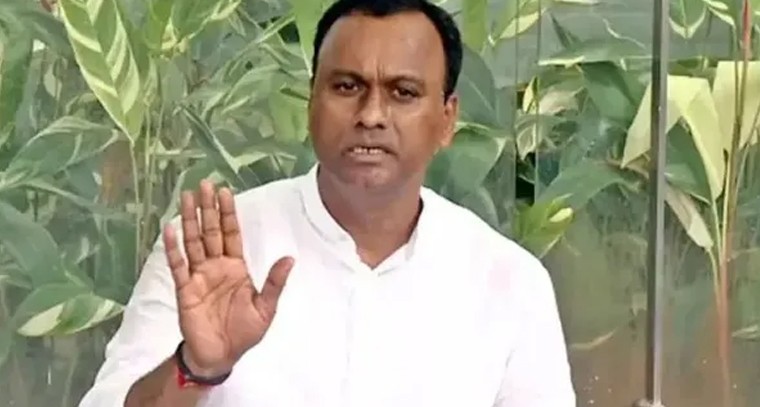 సీఎం రేవంత్‌రెడ్డి తన భాషలో మార్పు తీసుకురావాలి.. కోమటిరెడ్డి రాజగోపాల్ రెడ్డి

