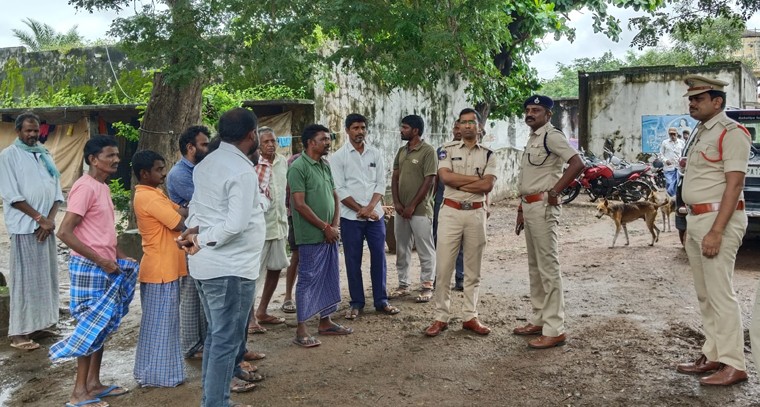 మనం చేసేదే చెప్తాం, చెప్పింది చేస్తాం: ఎమ్మెల్యే