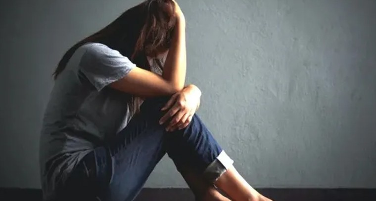 శంషాబాద్‌లో మాయమాటలతో యువతిపై అత్యాచారం.. బంధువు అరెస్ట్

