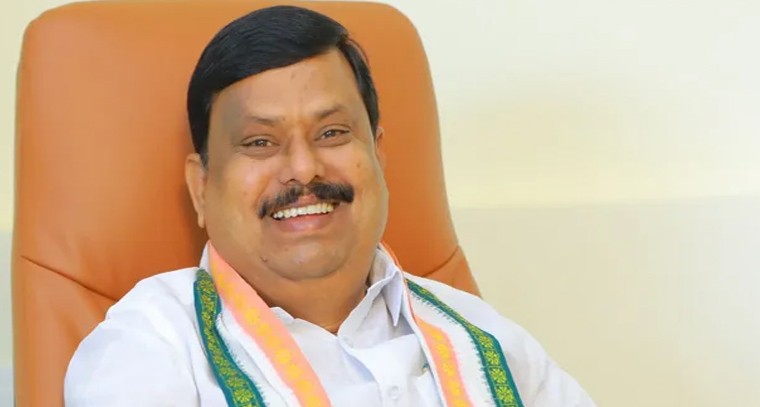 దేవరకొండ ఎమ్మెల్యే బాలునాయక్ శనివారం కార్యక్రమాలు.. పట్టణాభివృద్ధికి చురుకైన అడుగులు

