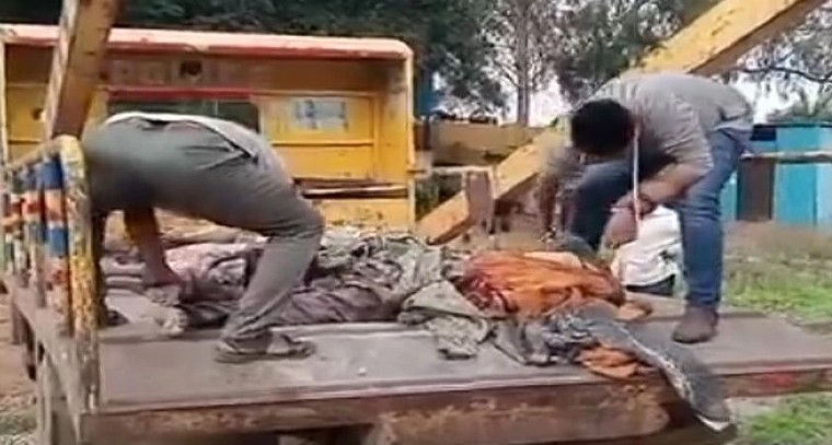 మీర్జాగూడ విషాదం.. మృతదేహాలను టోయింగ్ వ్యాన్‌లో తరలించడంపై కేటీఆర్ ఫైర్! 

