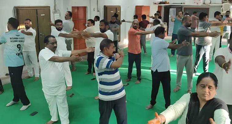 అంతర్జాతీయ యోగా దినోత్సవం.. కామారెడ్డిలో బిజెపి నాయకుల యోగ శిబిరం

