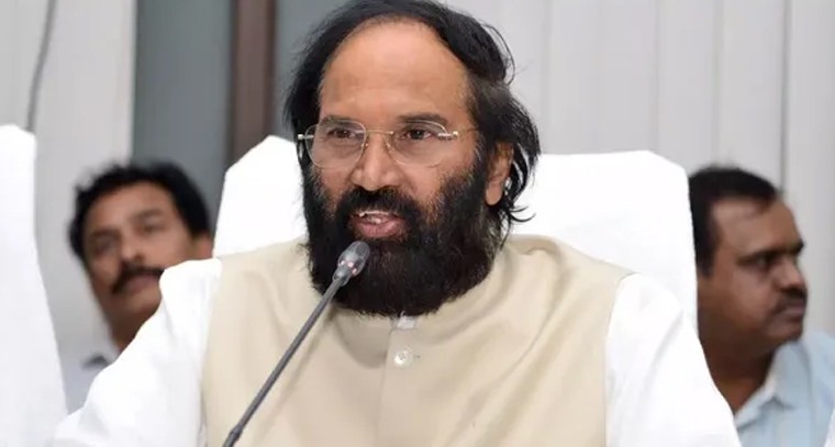 నాంపల్లి కోర్టు షాక్.. మంత్రి ఉత్తమ్‌కు నాన్‌ బెయిలబుల్‌ వారెంట్‌

