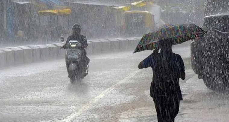 నల్గొండలో భారీ వర్షం.. రైతులకు ఊరట, ప్రజలకు ఉపశమనం

