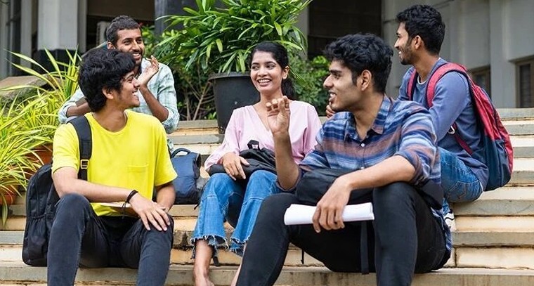 ఉద్యోగులకు గుడ్ న్యూస్.. సాయంత్రం వేళల్లో బీటెక్, ఎంటెక్ కోర్సులు

