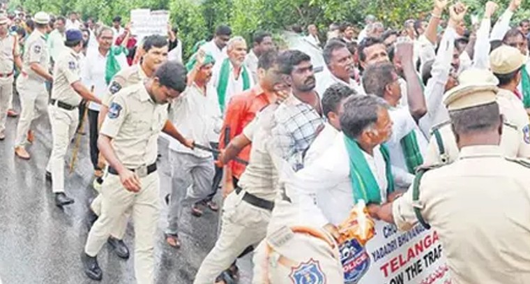 రీజనల్ రింగ్‌రోడ్ భూసేకరణకు వ్యతిరేకంగా చౌటుప్పల్ రైతుల భగ్గుమంట

