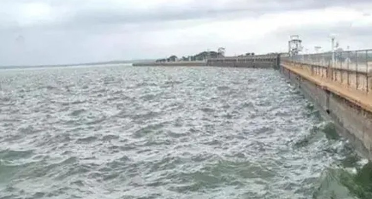 నాగార్జున సాగర్ జలాశయం.. స్వల్ప వరదతో నీటి నిల్వలు పెరుగుదల

