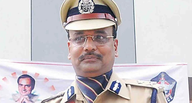 బీఆర్‌ఎస్ టెక్ సెల్ హెచ్చర.. కొత్త డీజీపీ శివధర్ రెడ్డి సోషల్ మీడియా యాక్టివిస్టులకు పరోక్ష హెచ్చరిక

