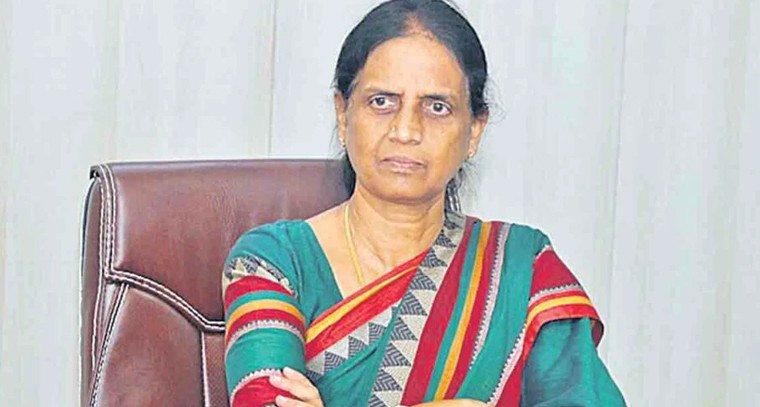 రేవంత్ రెడ్డి ప్రభుత్వం పై సబితా ఇంద్రారెడ్డి సంచలన ఆరోపణలు

