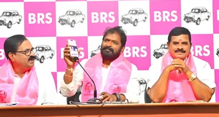 హామీల అమలుపై అధికార కాంగ్రెస్‌పై మండిపాటు.. మాజీ మంత్రి శ్రీనివాస్ గౌడ్

