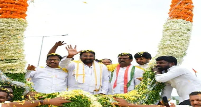 మహబూబ్ నగర్‌లో మంత్రి వాకిటి శ్రీహరికి ఘన స్వాగతం


