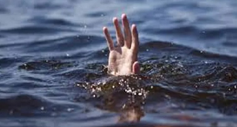 కృష్ణా నది విషాదం.. గేదెలు మేపుతూ ప్రమాదవశాత్తు పడి సైదమ్మ గల్లంతు

