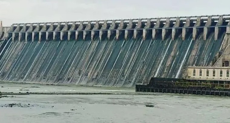 నాగార్జునసాగర్‌లో వరదలు తగ్గనుంచి.. 8 గేట్లు మూసివేసిన అధికారులు


