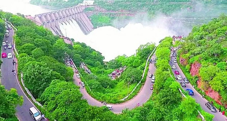 శ్రీశైలం యాత్ర సులభత కోసం హైదరాబాద్-శ్రీశైలం 4 లెయిన్ ఎలివేటెడ్ కారిడార్ నిర్మాణం.. కేంద్రం ఆమోదం

