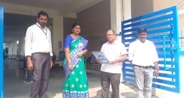 నల్గొండలో ప్రశాంతంగా ప్రారంభమైన ఇంటర్ పరీక్షలు.. కేంద్రాలను తనిఖీ చేసిన డీఐఈఓ

