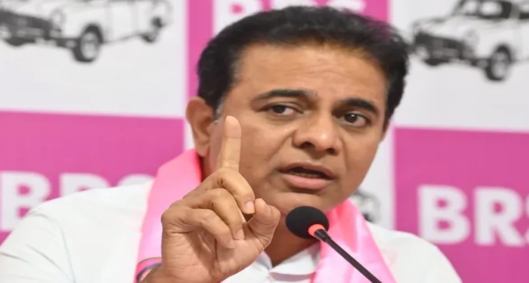 పోలీసుల దౌర్జన్యాన్ని తీవ్రంగా ఖండించిన KTR.. ప్రజాస్వామ్యంలో ఇది సరికాదన్న విమర్శ

