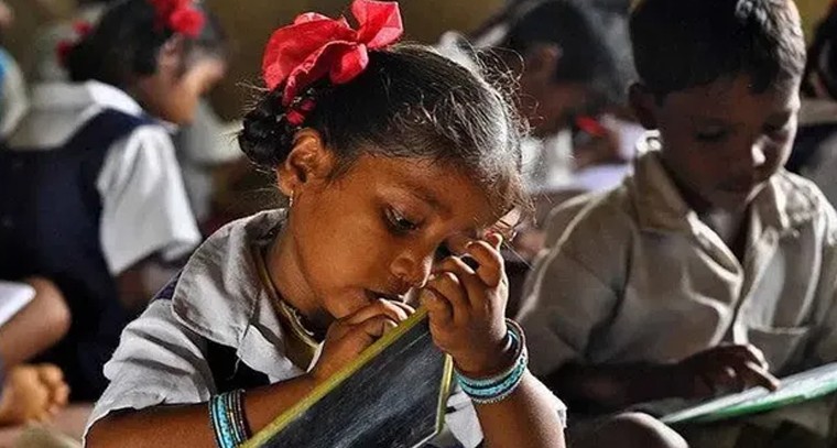 తెలంగాణలో స్కూల్ విద్యార్థులకు ఊరట.. ఏప్రిల్‌లో ఎస్‌ఏ-2 పరీక్షలు, షెడ్యూల్ విడుదల

