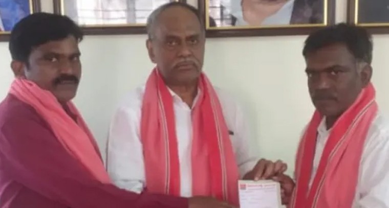 రిటైర్డ్ ఉద్యోగుల కుటుంబాలపై లంచాల భారం.. నల్గొండలో అవస్థలు

