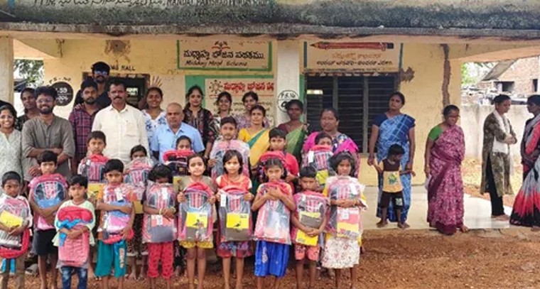 మంచి మనసుతో మెడికల్ విద్యార్థుల సేవ

