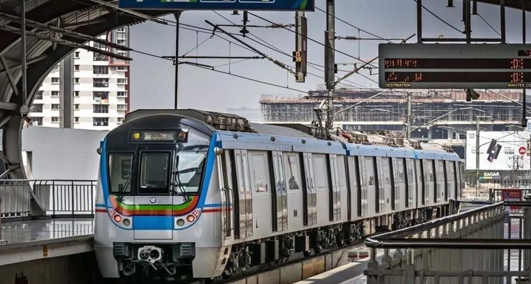 మెట్రో వెనుక భారీ లాభాల గేమ్.. ప్రభుత్వం, ప్రైవేట్ కంపెనీల మధ్య వెయ్యి కోట్ల డీల్?

