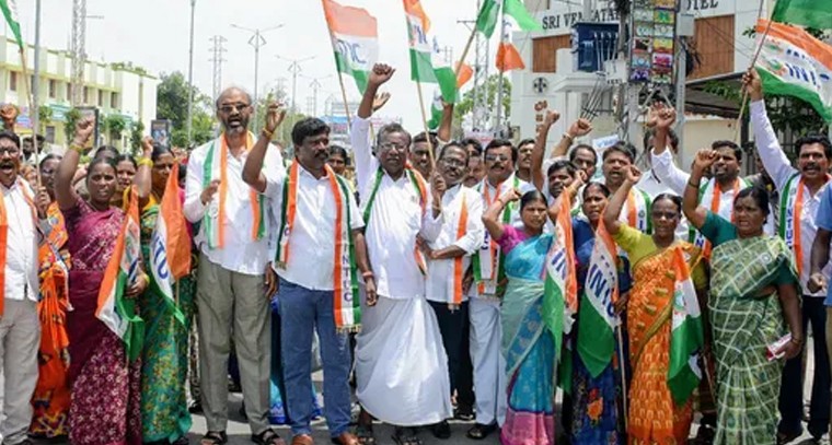 కార్మిక వ్యతిరేక లేబర్ కోడ్‌ల రద్దు డిమాండ్.. ఐఎన్‌టీయూసీ నిరసన


