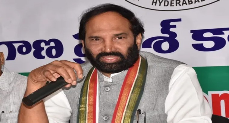 తెలంగాణలో రేషన్ కార్డుల నిరంతర జారీ.. మంత్రి ఉత్తమ్ స్పష్టీకరణ


