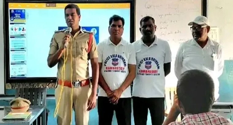 మైనర్ డ్రైవింగ్ ప్రాణాంతకం.. దేవునిపల్లి పాఠశాలలో 'అరైవ్ ఆలైవ్' అవగాహన సదస్సు

