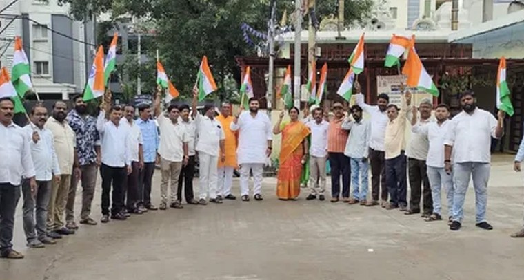 హర్ ఘర్ తిరంగా అభ్యాన్.. జీడిమెట్ల గ్రామంలో జాతీయ జెండా ప్రగాఢ సందేశం

