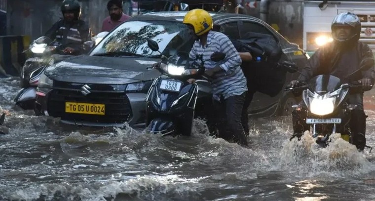 భారీ వర్షాలు.. నీటమునిగిన వాహనాలకు ఇన్సూరెన్స్ వస్తుందా?

