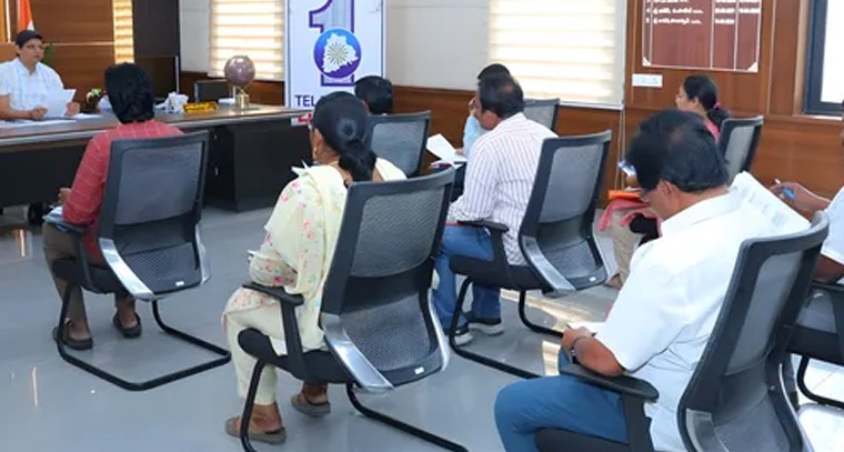 వరి ధాన్యం కొనుగోలు కేంద్రాలను పరిశీలించాలని జిల్లా కలెక్టర్ సూచన


