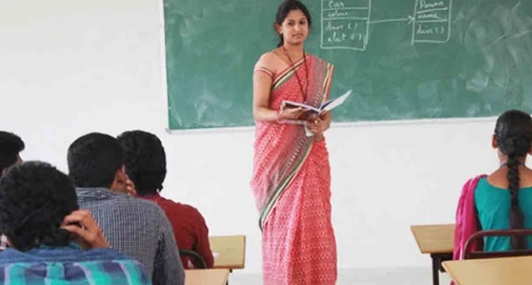 ఉపాధ్యాయుల జీతాల తగ్గింపుపై క్లారిటీ ఇచ్చిన విద్యా కమిషన్.. టీచర్ల ఆందోళనకు చెక్

