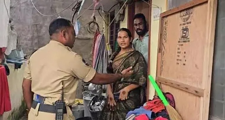 జగిత్యాలలో అరుదైన ఘటన.. భార్య, పిల్లలను వదిలి ట్రాన్స్‌జెండర్‌తో సహజీవనం

