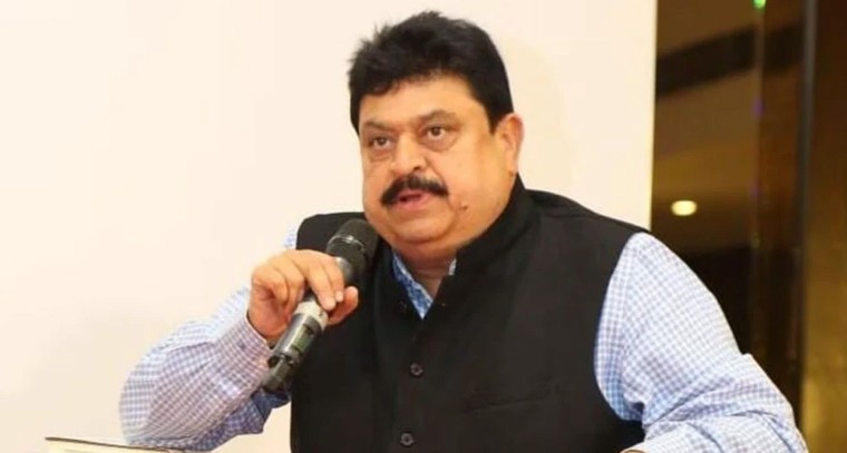 తెలంగాణలో యూరియా కొరత ఎందుకు? కేంద్రం ఇచ్చినా కొరత ఎట్లా? బీజేపీ నేత రాంచందర్ రావు ప్రశ్న

