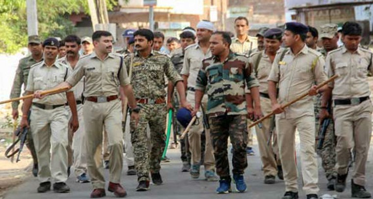 నల్గొండలో అక్రమ దందా.. పోలీసుల అక్రమ బైక్ విక్రయాలు బట్టబయలు

