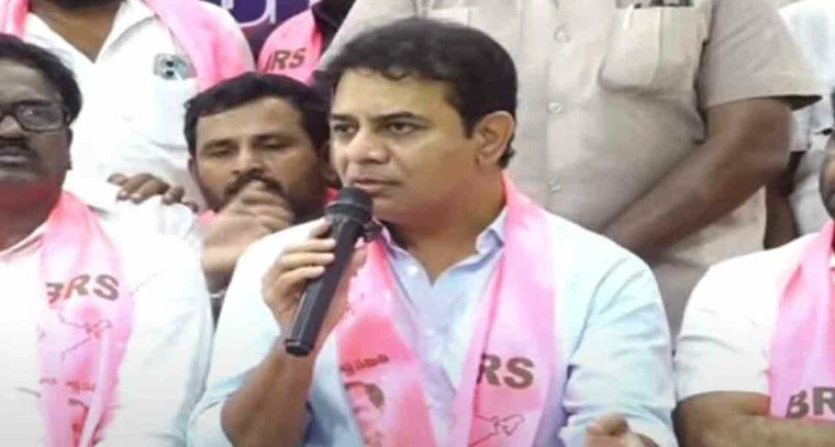 కిట్టీ పార్టీ ఆంటీలా సీఎం రేవంత్ రెడ్డి వ్యవహారం.. కేటీఆర్ వ్యంగ్య వ్యాఖ్యలు

