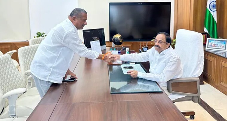 రెండు రోజుల్లో యూరియా కొరత తీర్చేస్తాం.. మంత్రి తుమ్మల

